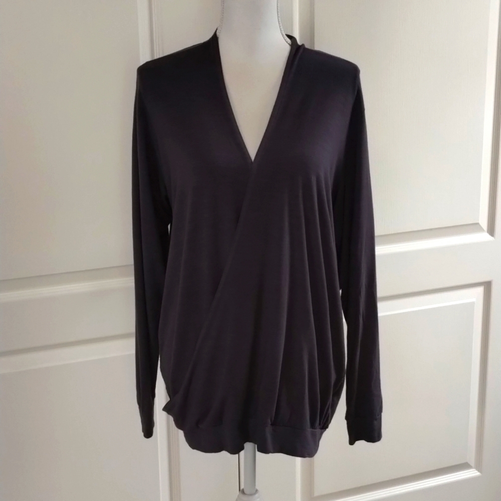 EcoSkin women's Medium dark gray pull over Criss Cross long sleeve top